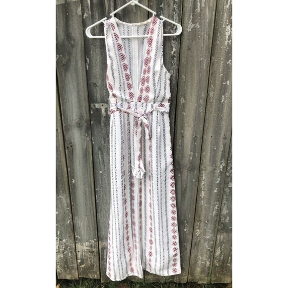 American Threads White & Maroon Aztec Long Cape Romper Size Small - Picture 1 of 13